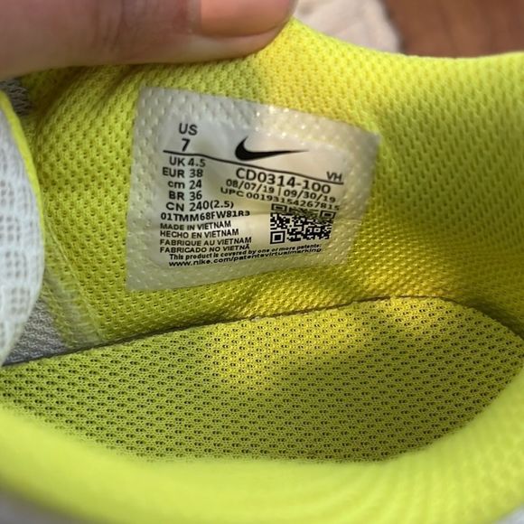 Nike renew sneakers. White with neon colors, size 7. Good condition - Picture 6 of 6